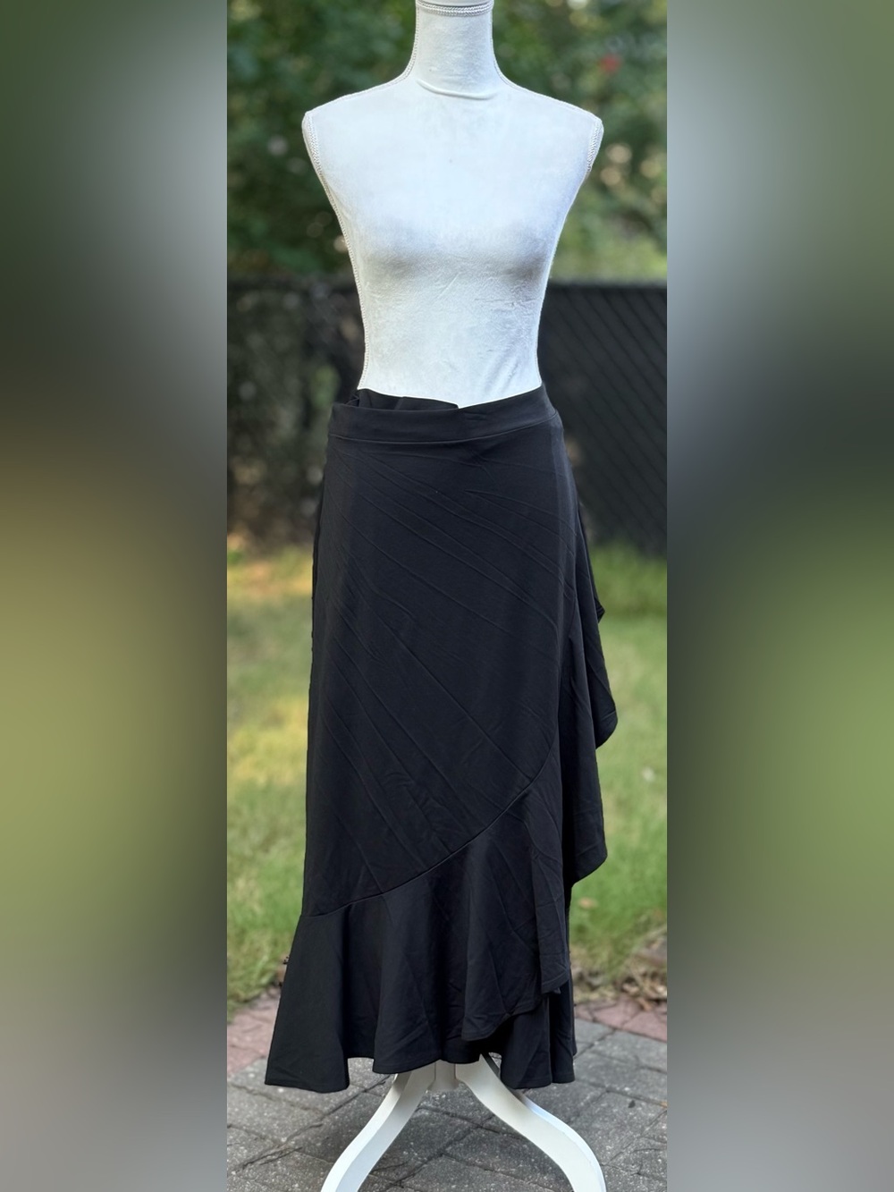 🦋 Banana Republic Black Asymmetrical Ruffled Wrap Skirt